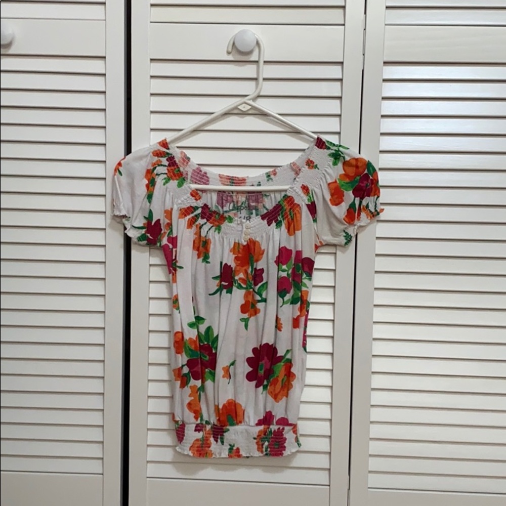 Simple Aeropostale Floral Top